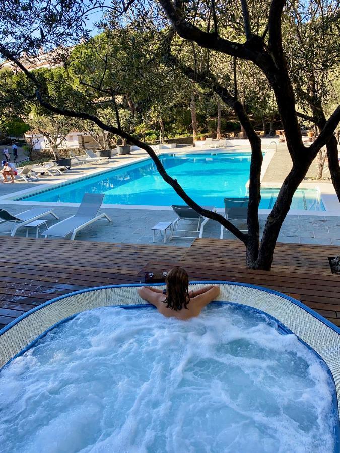 Hotel Playa Sol 카다케스 외부 사진