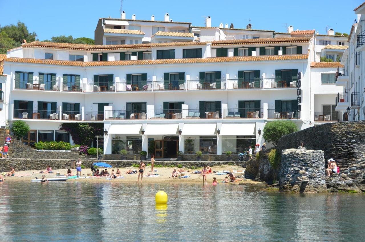 Hotel Playa Sol 카다케스 외부 사진