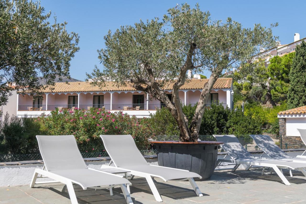 Hotel Playa Sol 카다케스 외부 사진