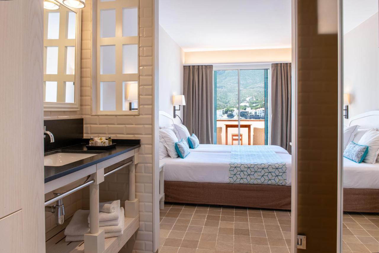 Hotel Playa Sol 카다케스 외부 사진