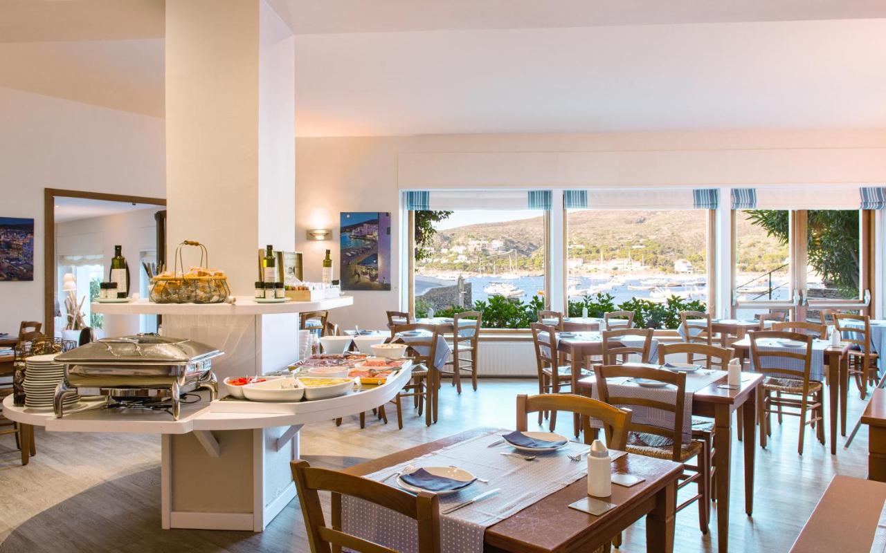 Hotel Playa Sol 카다케스 외부 사진