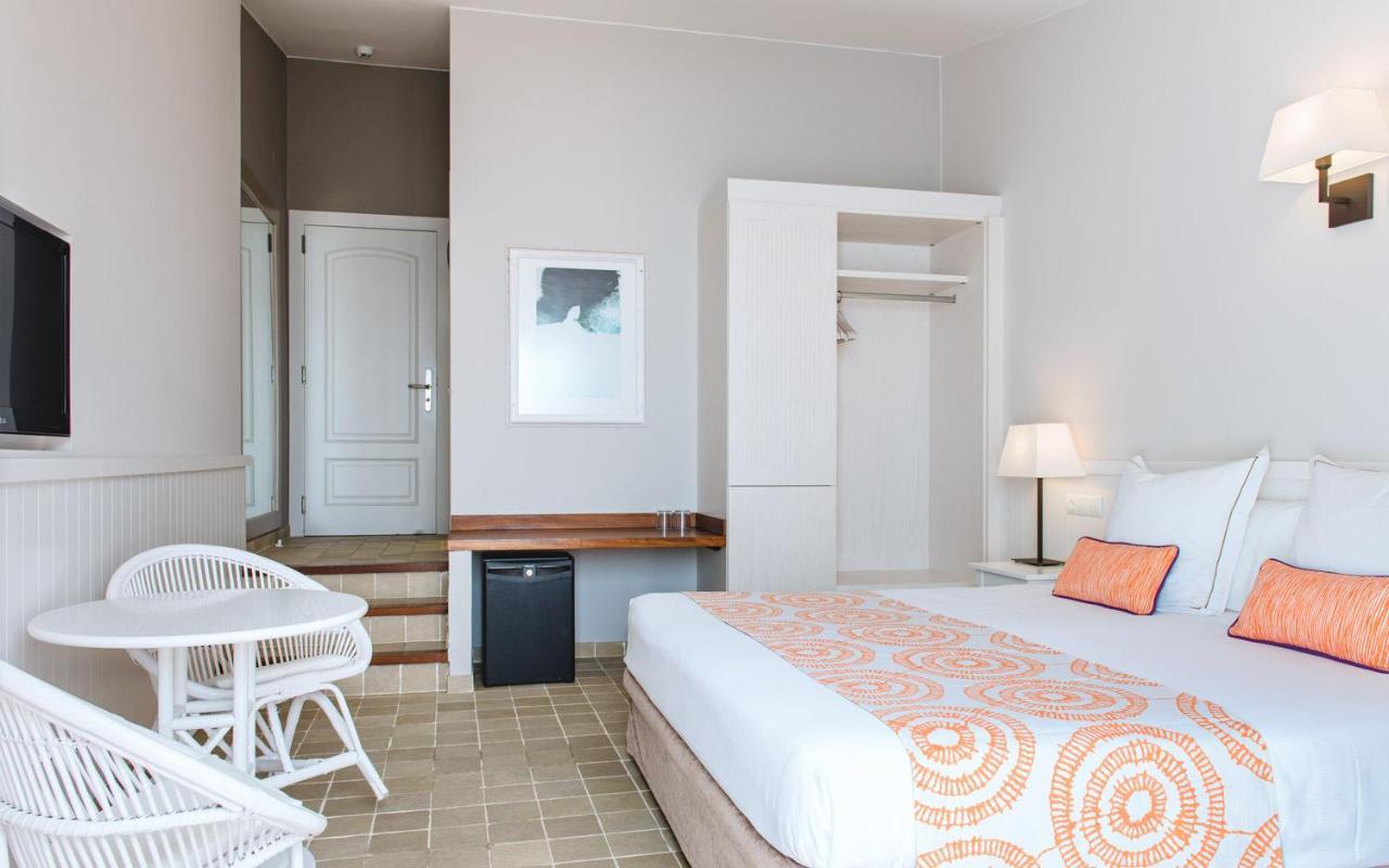 Hotel Playa Sol 카다케스 외부 사진