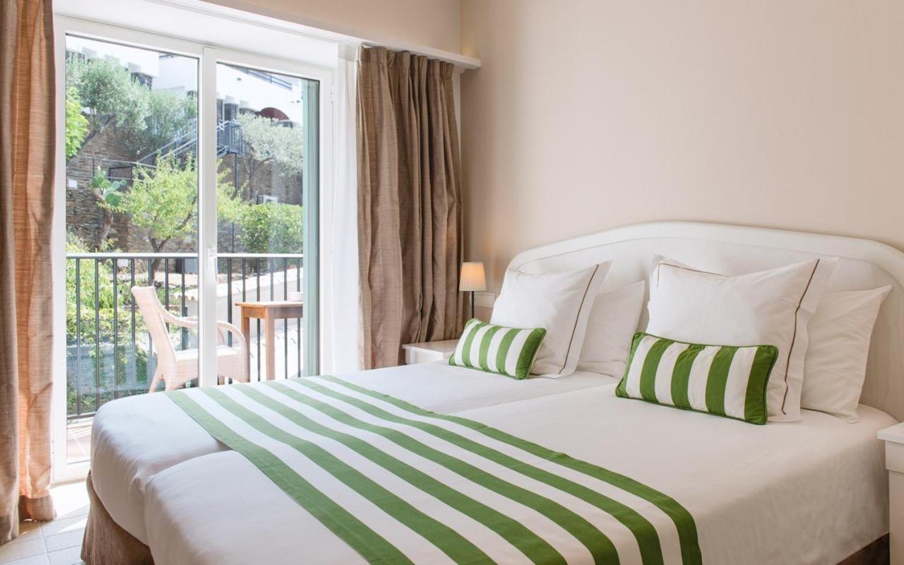 Hotel Playa Sol 카다케스 외부 사진