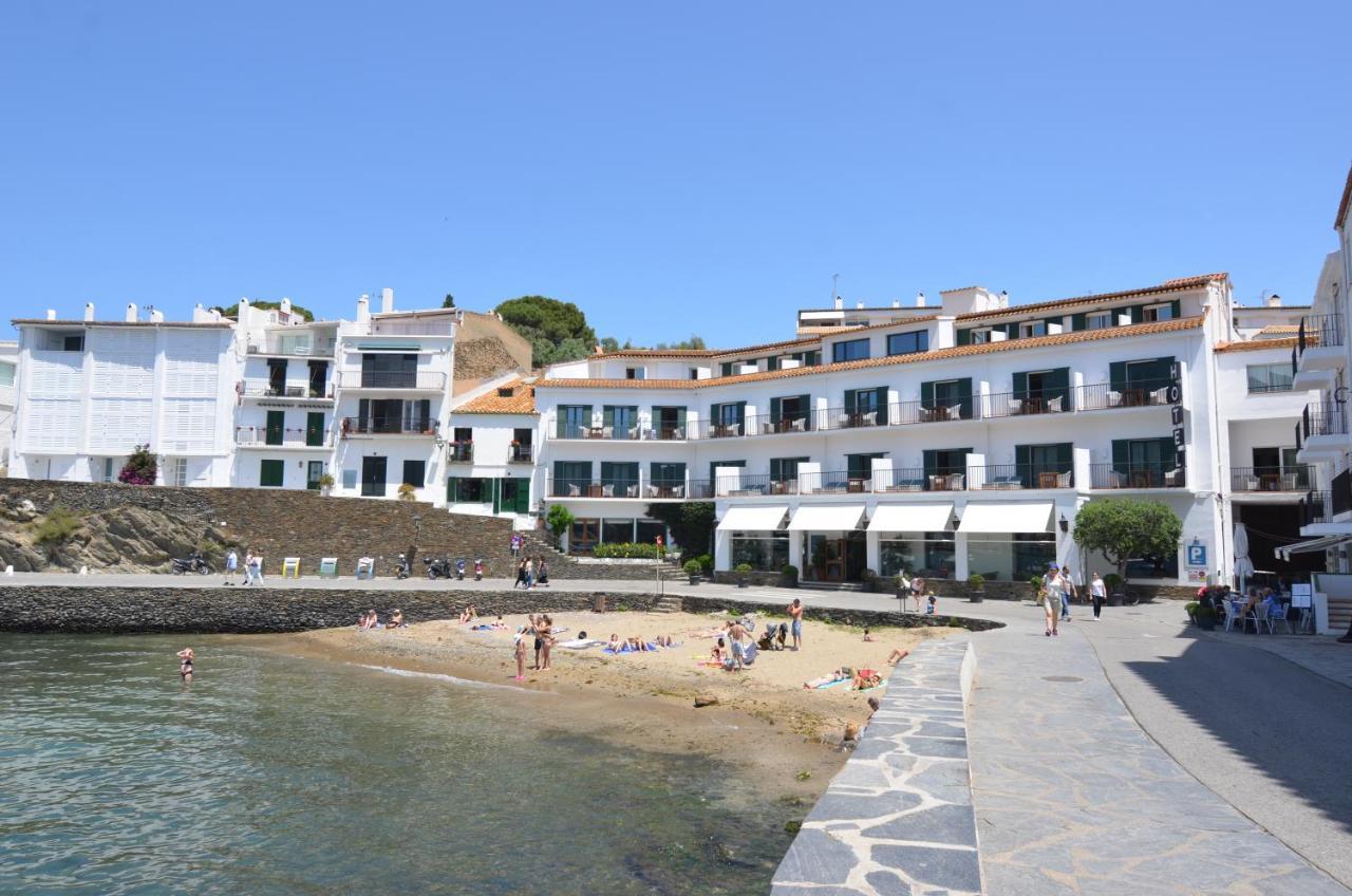Hotel Playa Sol 카다케스 외부 사진