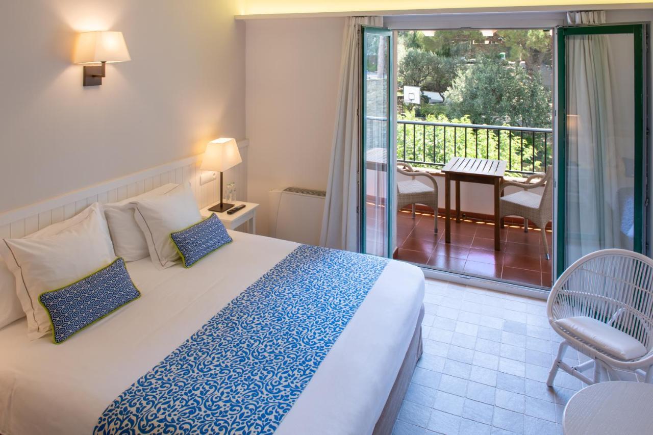 Hotel Playa Sol 카다케스 외부 사진
